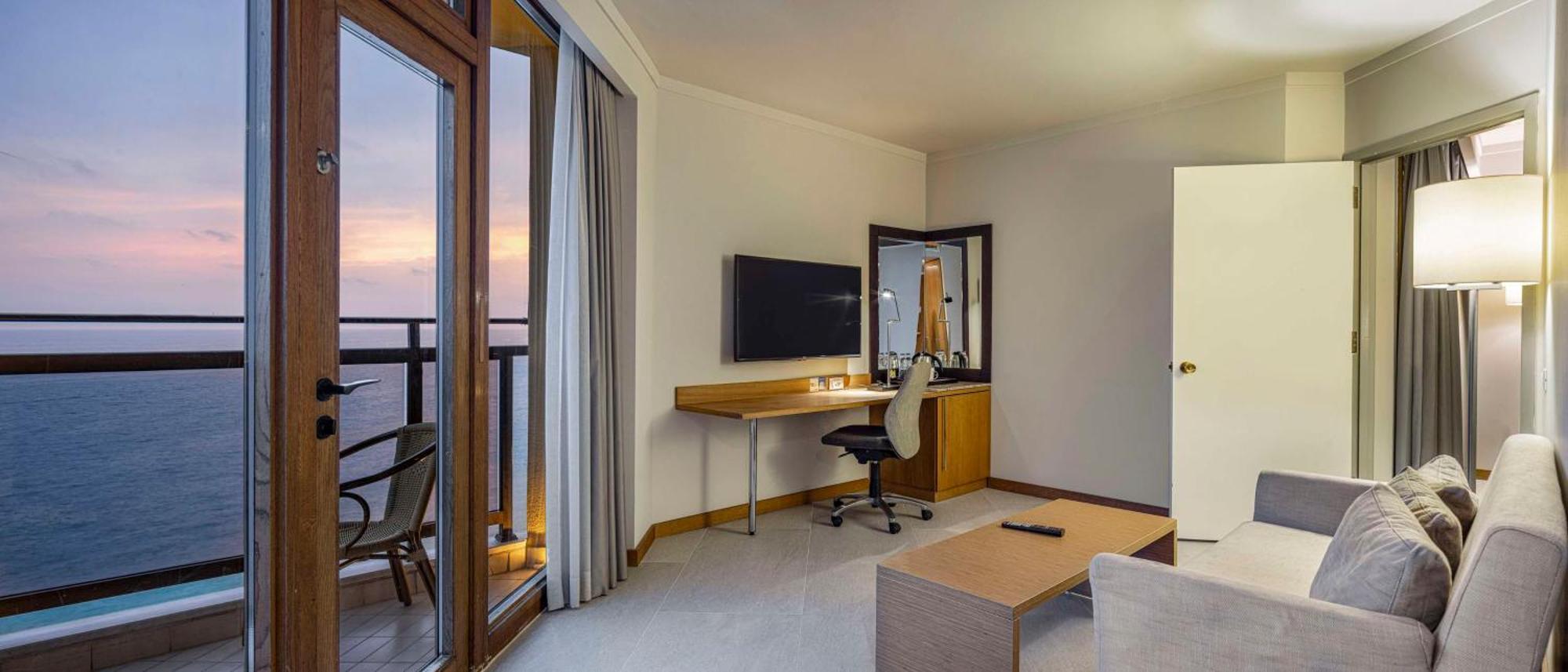 Mersin Hiltonsa מראה חיצוני תמונה