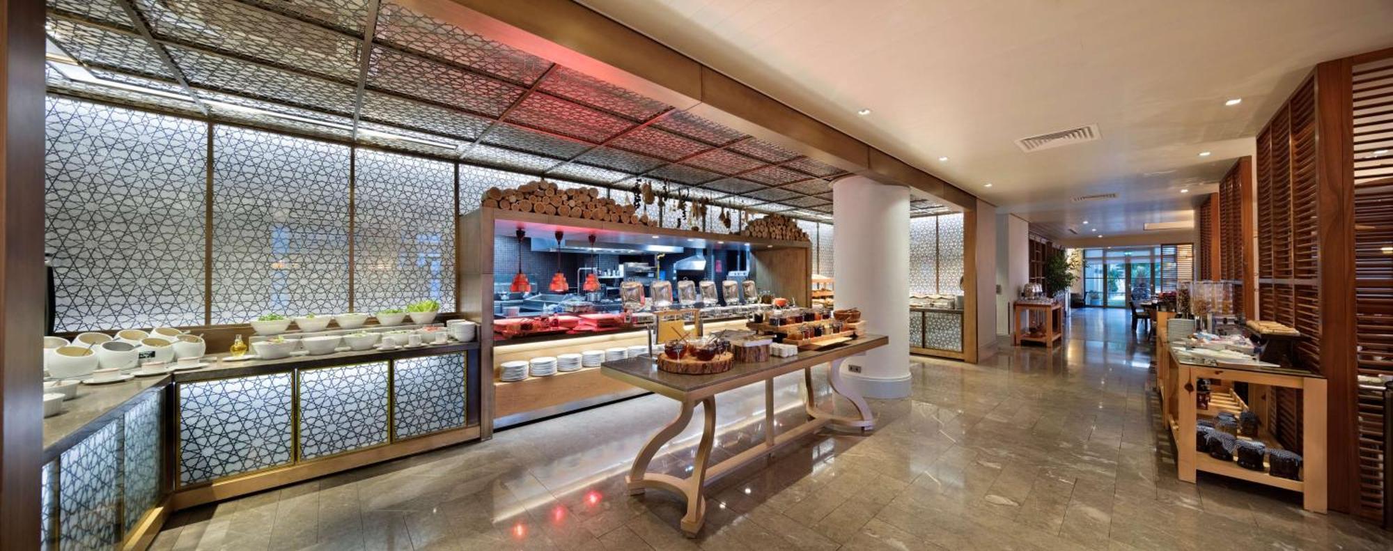 Mersin Hiltonsa מראה חיצוני תמונה